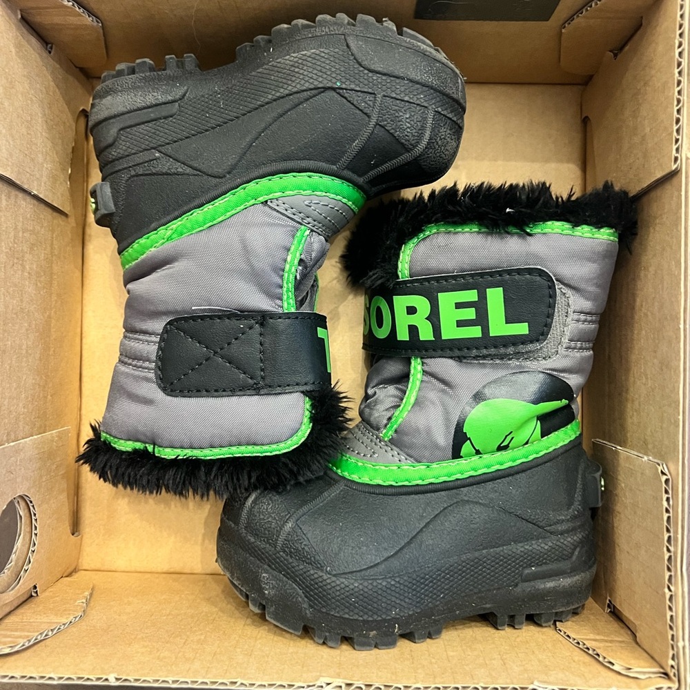 Sorel Toddler Snow Commander Green & Black Boots